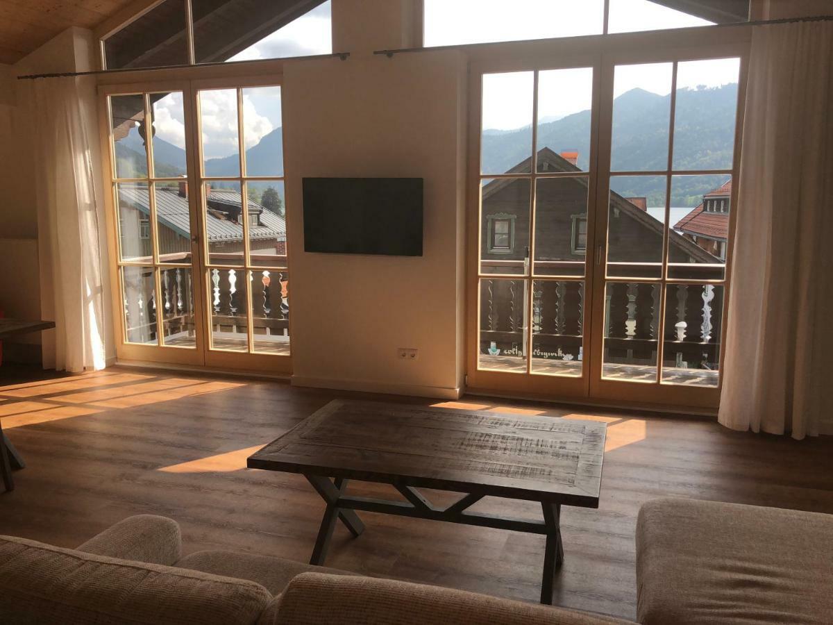 Apartment Dachjuchhe Zum See - Grosszugige 3-Zimmer-Dachgeschoss-Wohnung, Top Modern Und Sehr Zentral Schliersee Extérieur photo