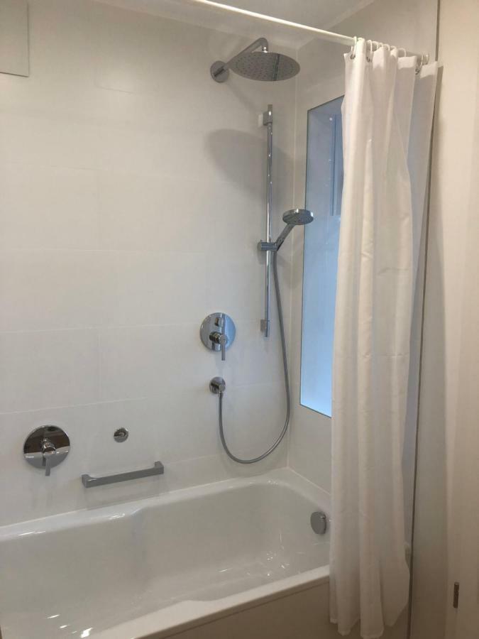 Apartment Dachjuchhe Zum See - Grosszugige 3-Zimmer-Dachgeschoss-Wohnung, Top Modern Und Sehr Zentral Schliersee Extérieur photo